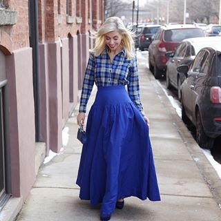 A Cobalt Ball 💙 Outfit details on the blog {www.publicistinpearls.com} or via @liketoknow.it www.liketk.it/2boPp #liketkit #ltkstyletip #ltksalealert